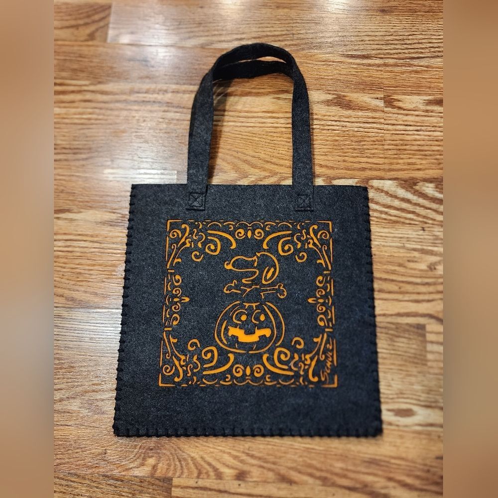 Hallmark Halloween Snoopy Peanuts Trick or Treat Reusable Tote Bag
